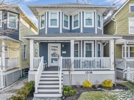 featured image of 1208 Bond St