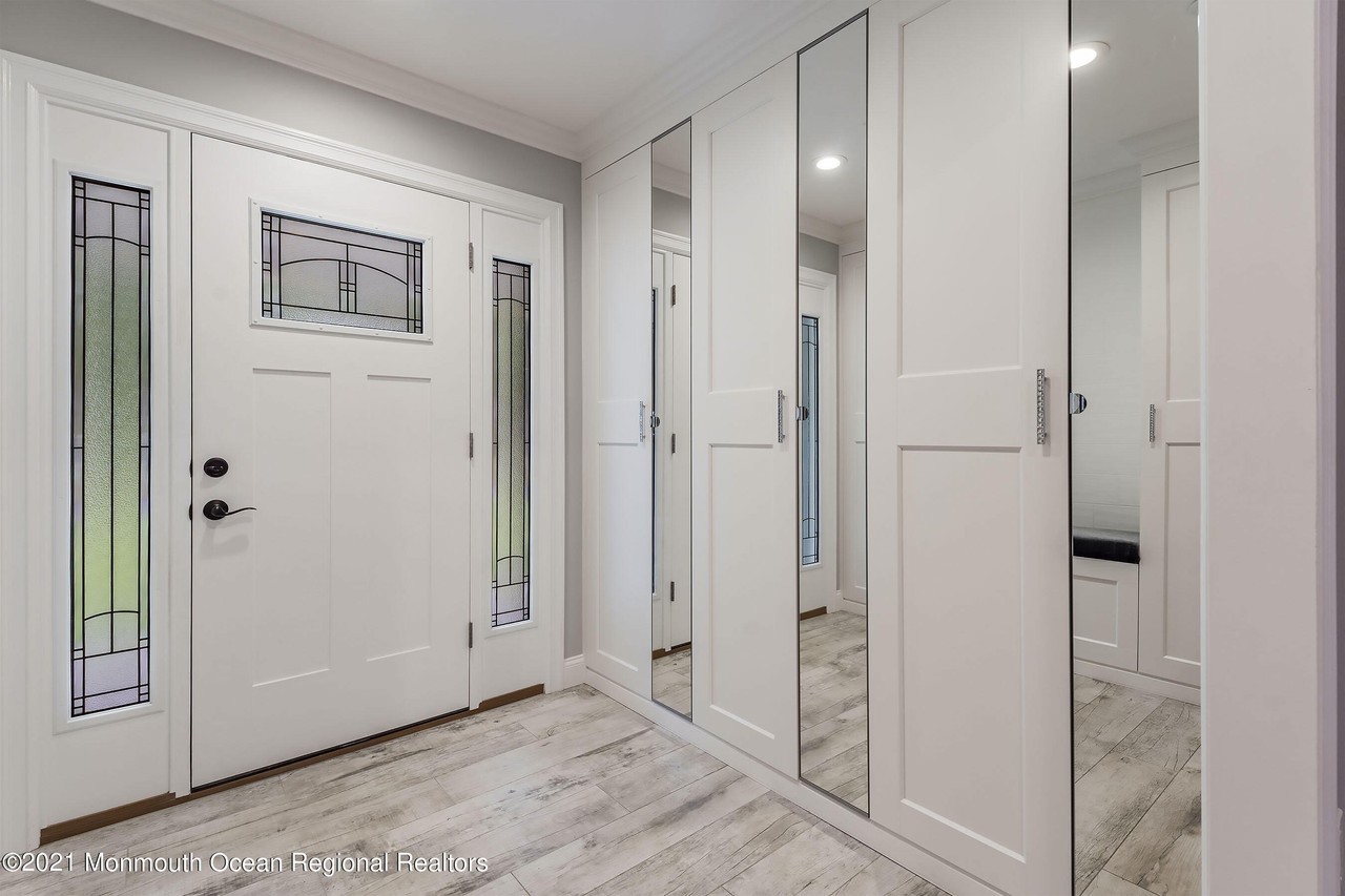 16 Cypress Ave - Photo 4 of 36
