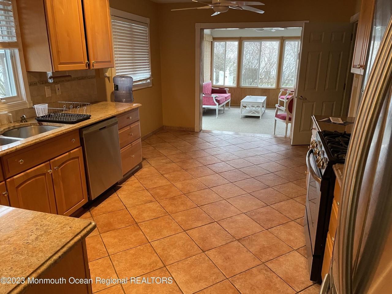 505 Monmouth Rd - Photo 2 of 13