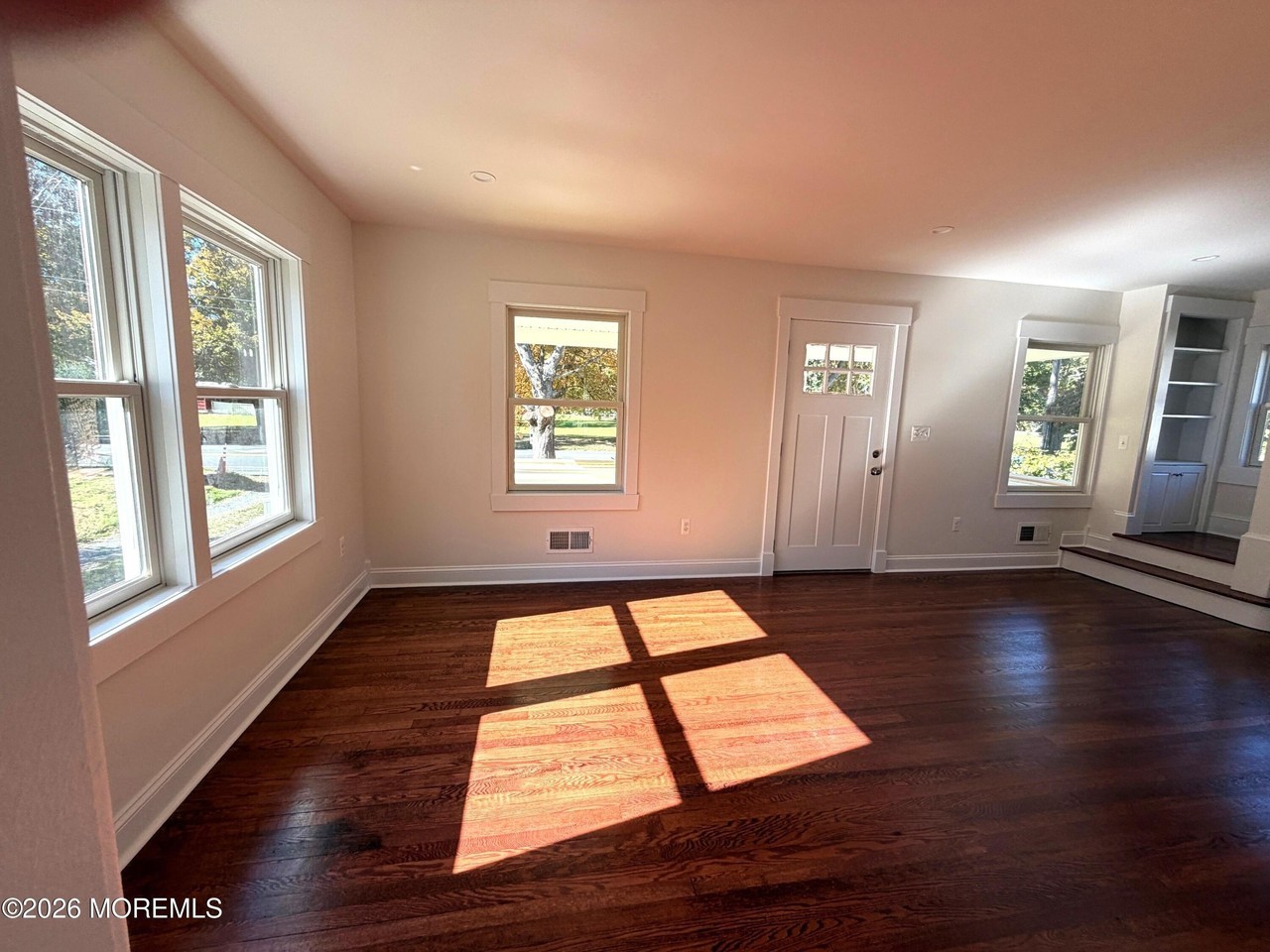 437 Lakewood Farmingdale Rd - Photo 3 of 11
