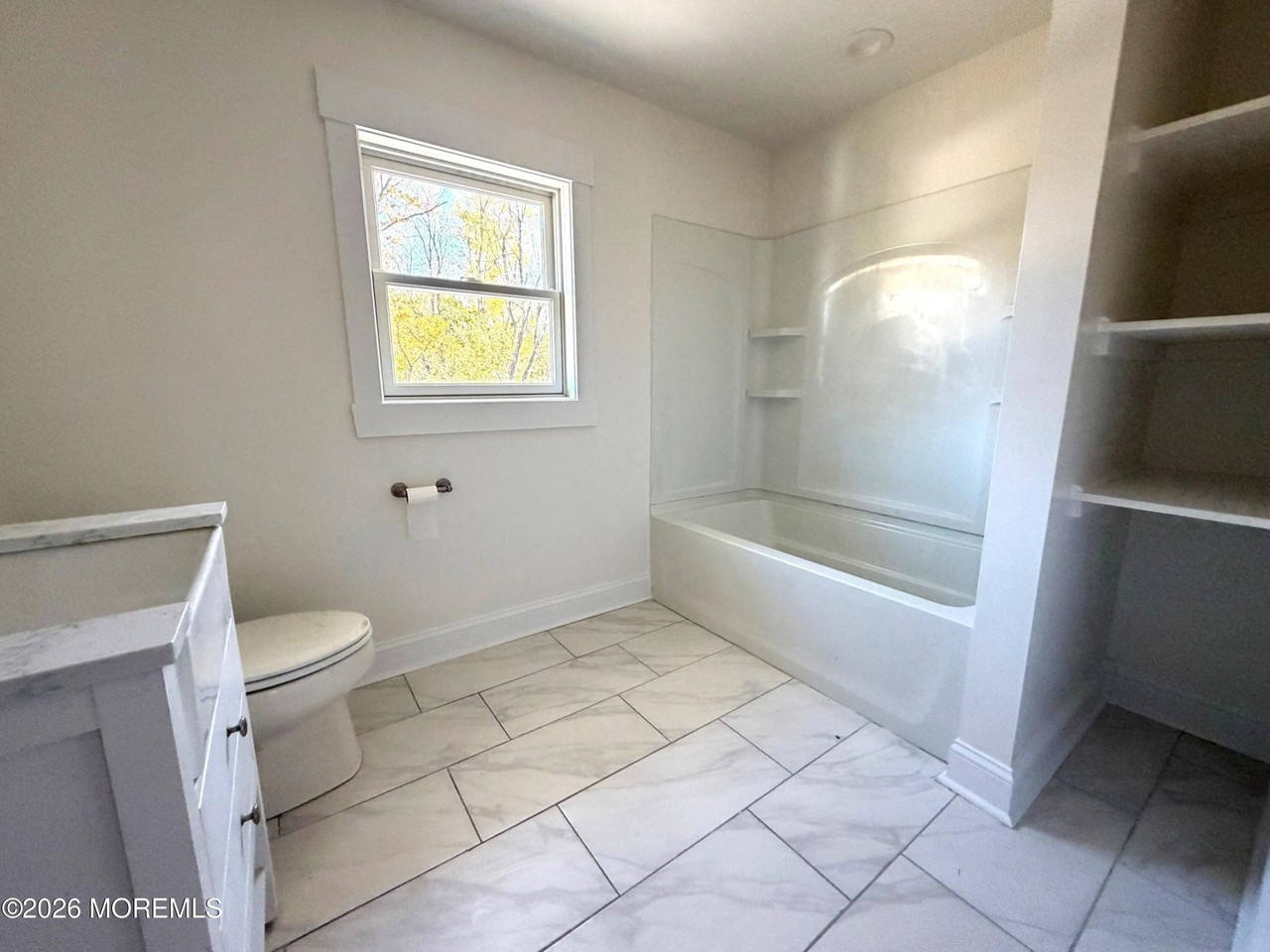 437 Lakewood Farmingdale Rd - Photo 6 of 11
