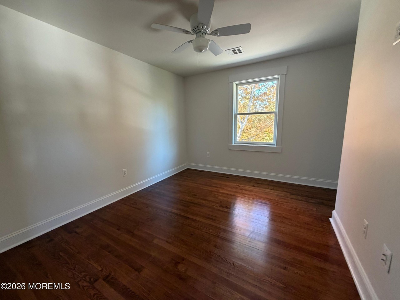 437 Lakewood Farmingdale Rd - Photo 7 of 11