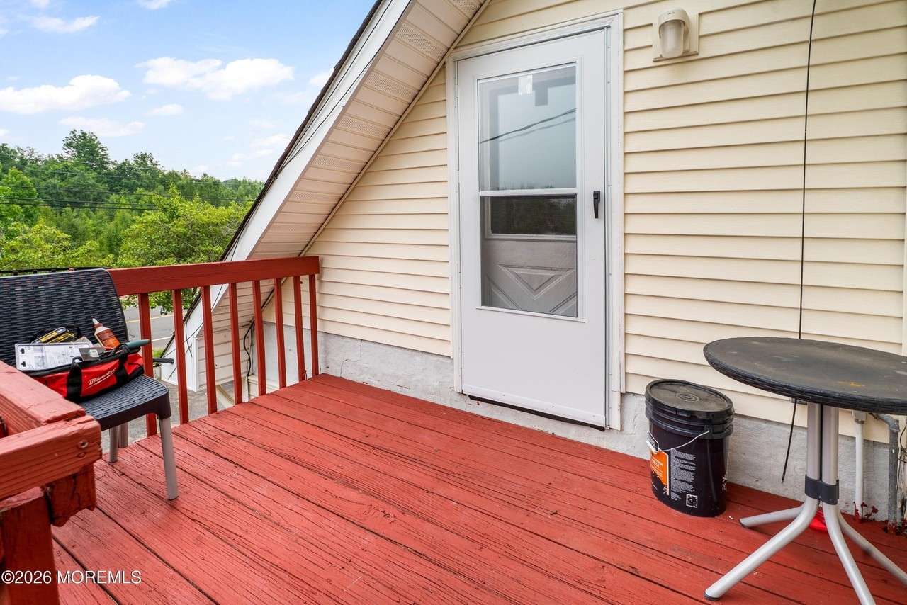 96 Wilson Ave #2