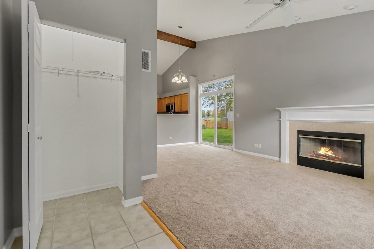 2828 Rebecca Ct - Photo 4 of 16