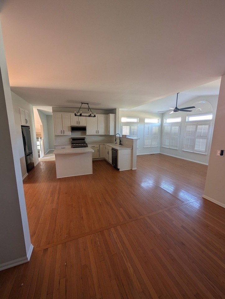 4706 Joyce Ln - Photo 2 of 11
