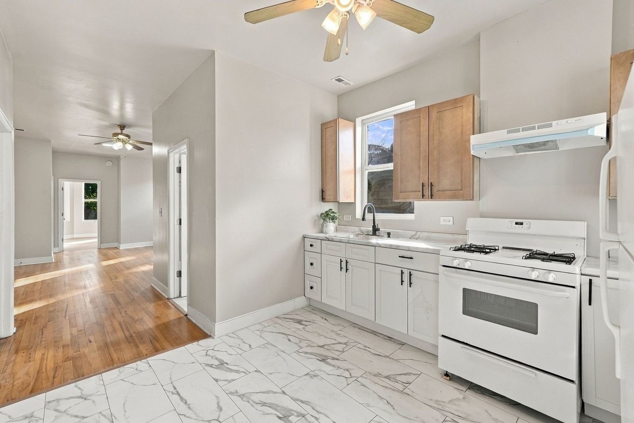6732 S Michigan Ave #2 - Photo 5 of 16
