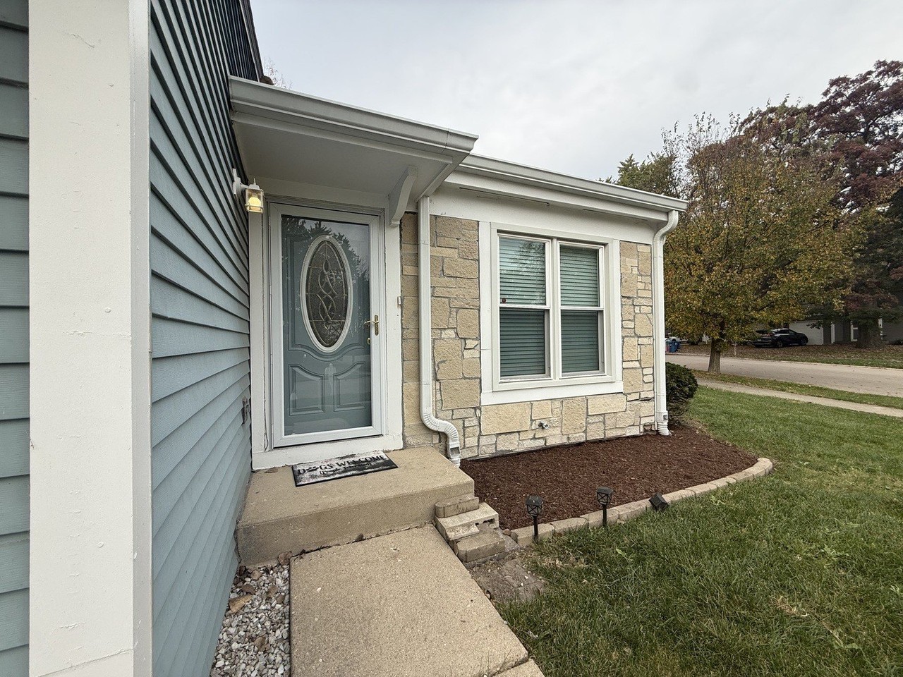 2770 Stoneybrook Ln - Photo 2 of 20