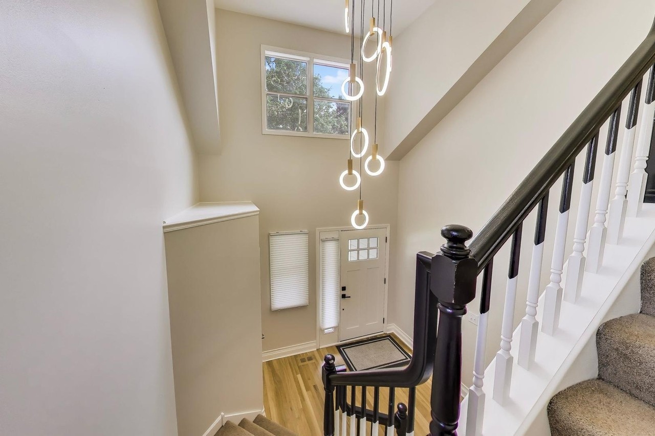 2198 Brookside Ln - Photo 4 of 21