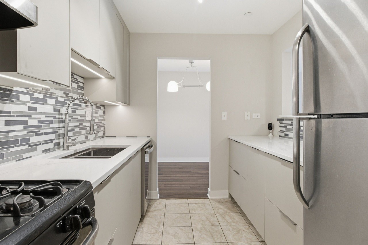 5201 Carriageway Dr #C210 - Photo 6 of 32