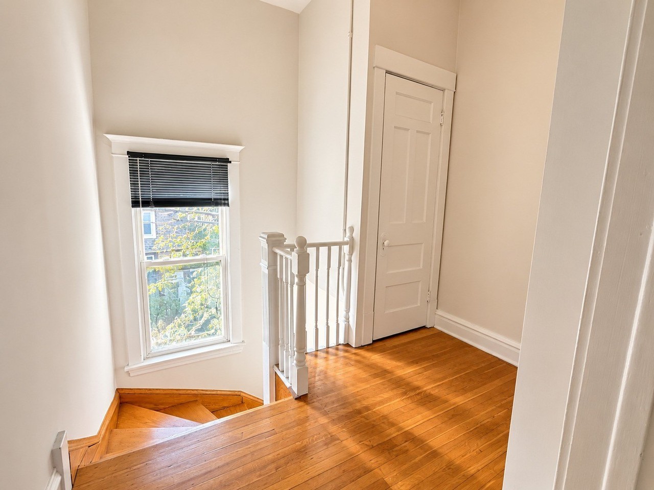 1615 W Belle Plaine Ave #2 - Photo 2 of 11