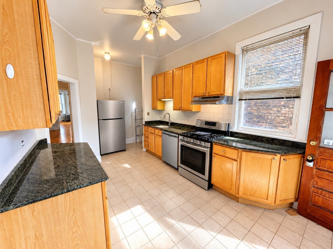1615 W Belle Plaine Ave #2 - Photo 3 of 11