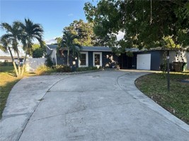 featured image of 2705 Se 18th Pl