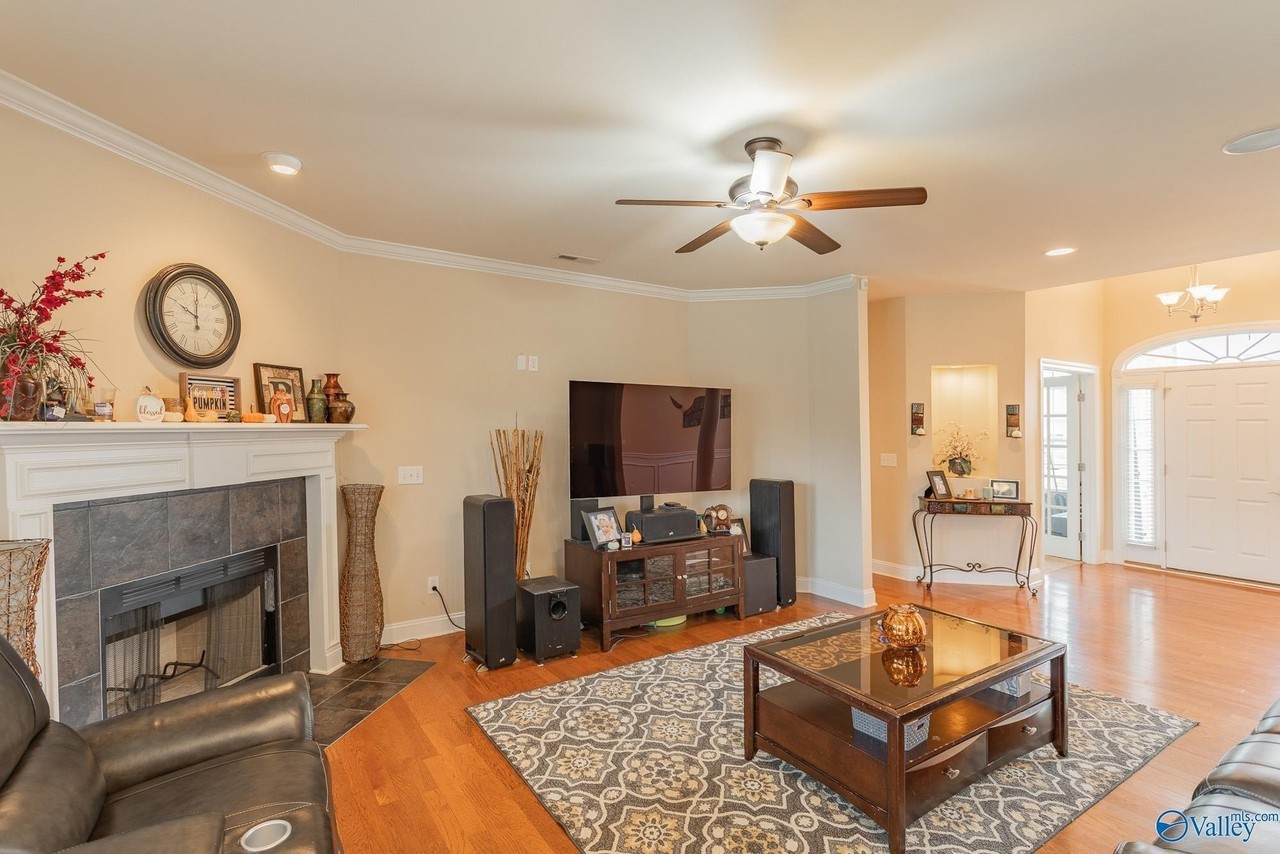 115 Mattie Ct - Photo 6 of 22