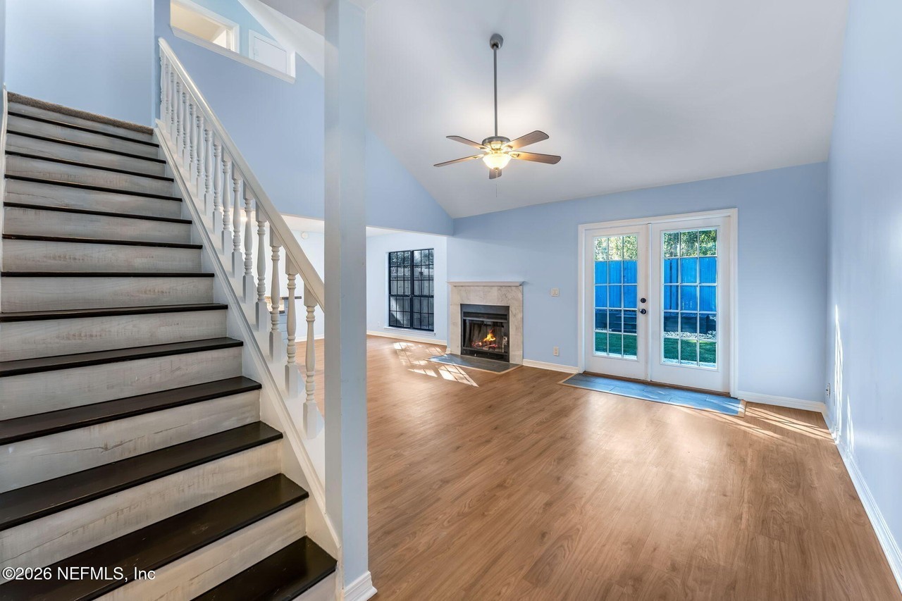 11326 Trotting Horse Ln S - Photo 7 of 32