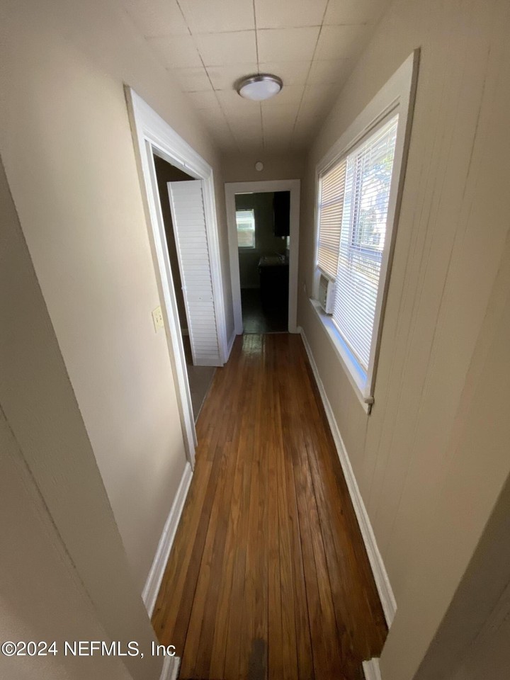 830 Phillips St #1 - Photo 6 of 21