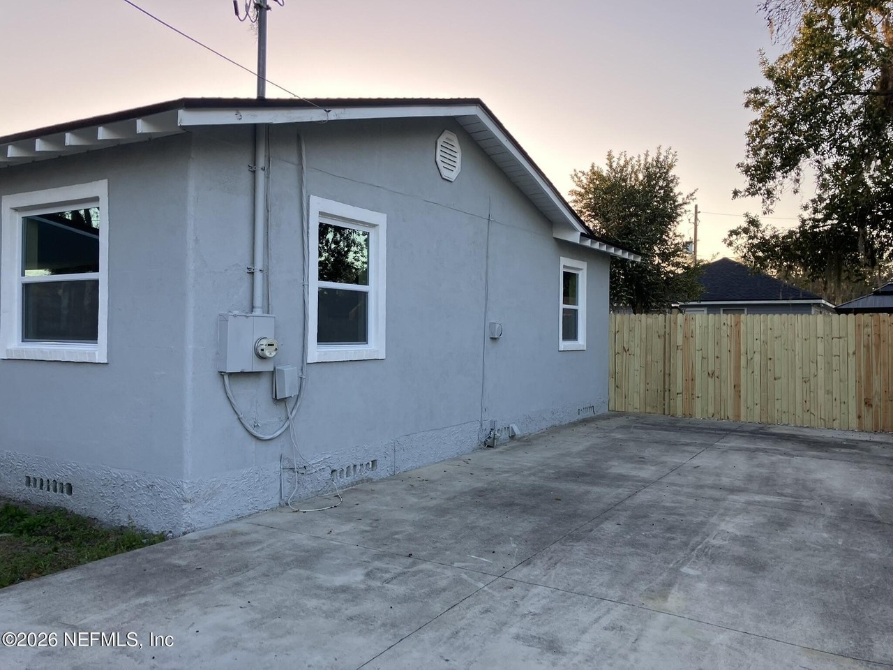 4638 Bird Ave - Photo 2 of 10