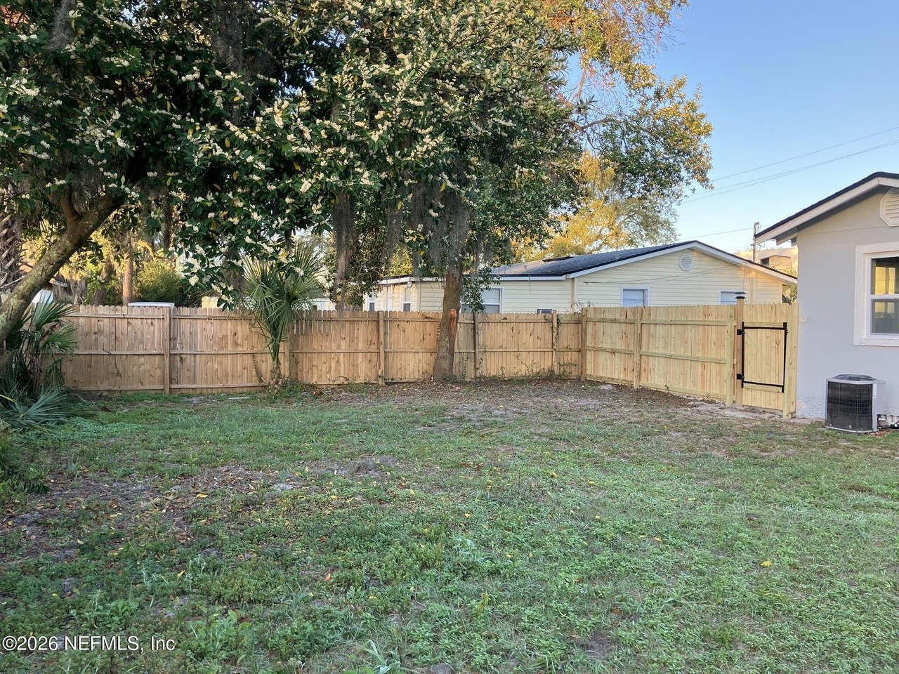 4638 Bird Ave - Photo 4 of 10