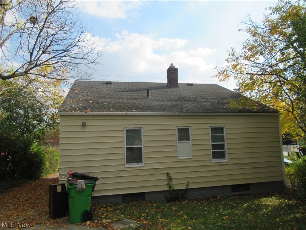 311 Columbus St - Photo 4 of 29