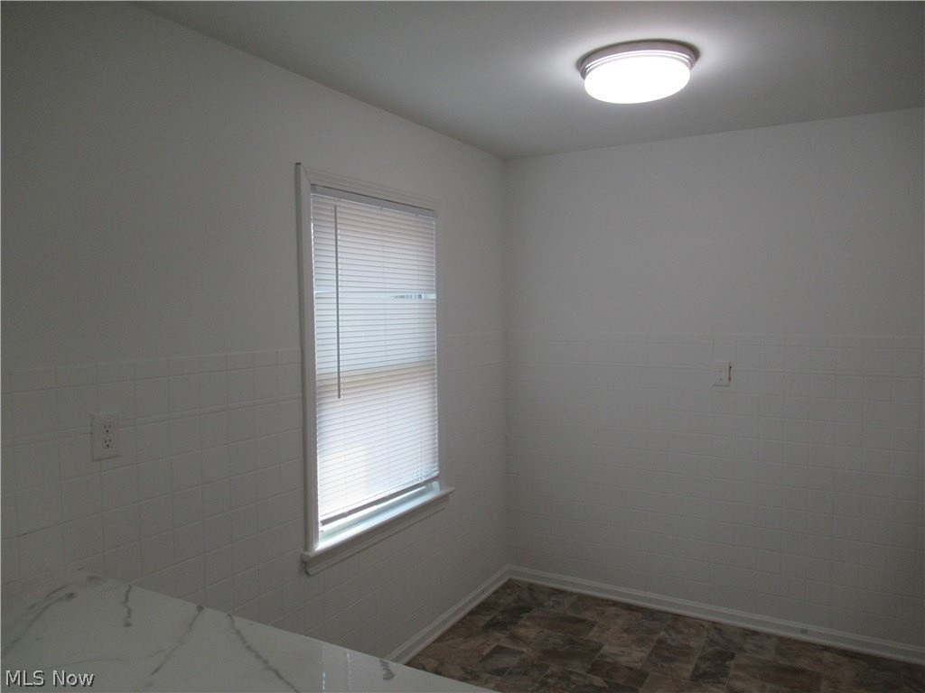311 Columbus St - Photo 5 of 29