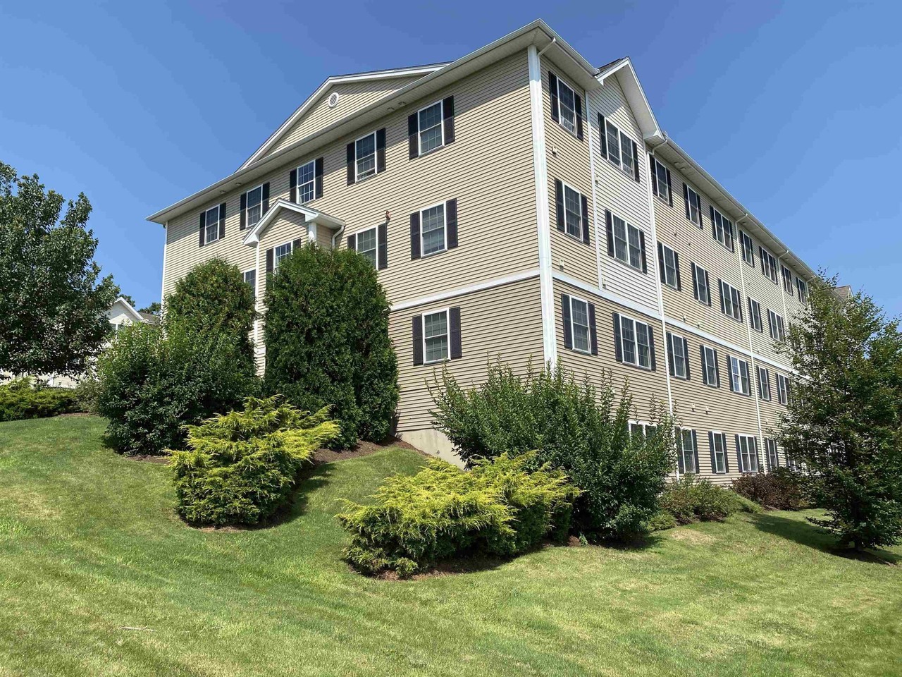 80 Sentinel Ct #208