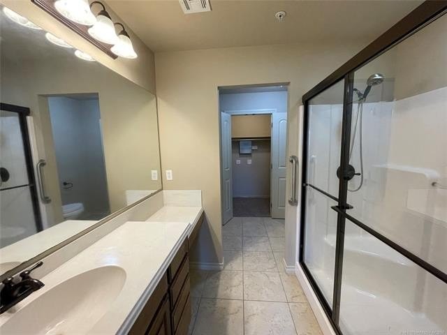 415 W Elgin St - Photo 6 of 19