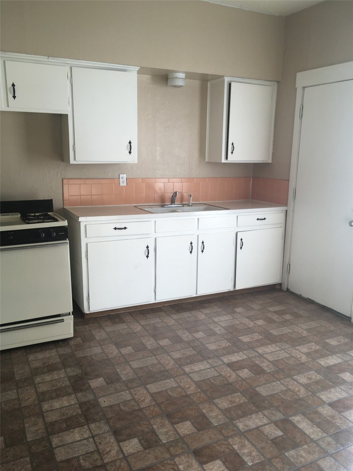 601 E North 15th St #A - Photo 2 of 4