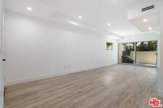 1236 N Fairfax Ave #4 - Photo 6 of 8