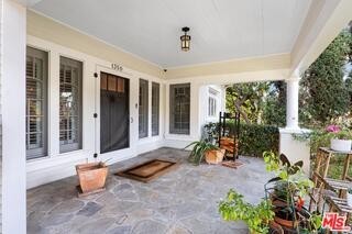 1350 N Orange Grove Ave - Photo 4 of 8