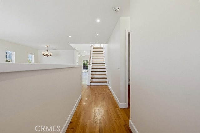 616 36th St - Photo 5 of 8