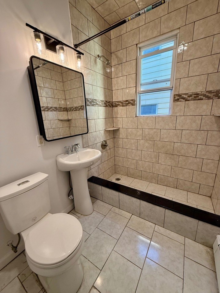 331 Ashton Ave - Photo 7 of 10