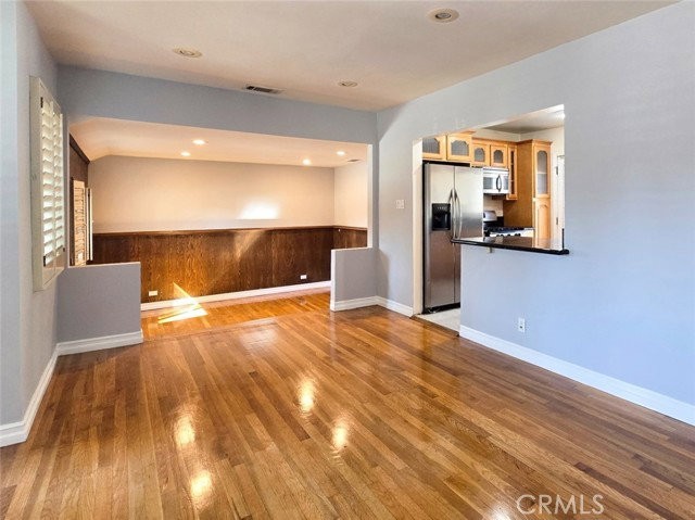 17907 Emelita St - Photo 3 of 8