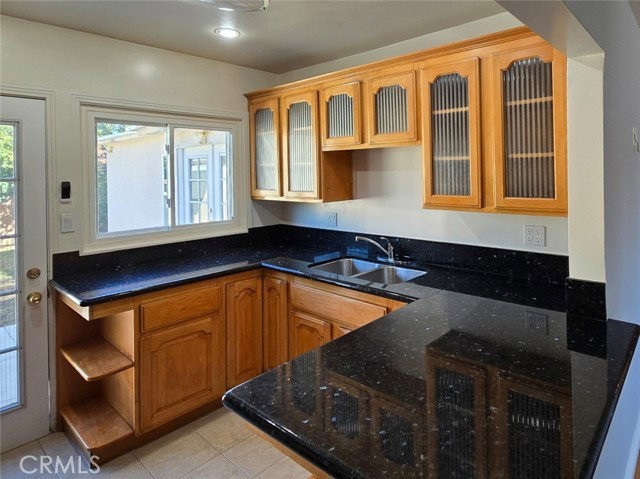17907 Emelita St - Photo 4 of 8