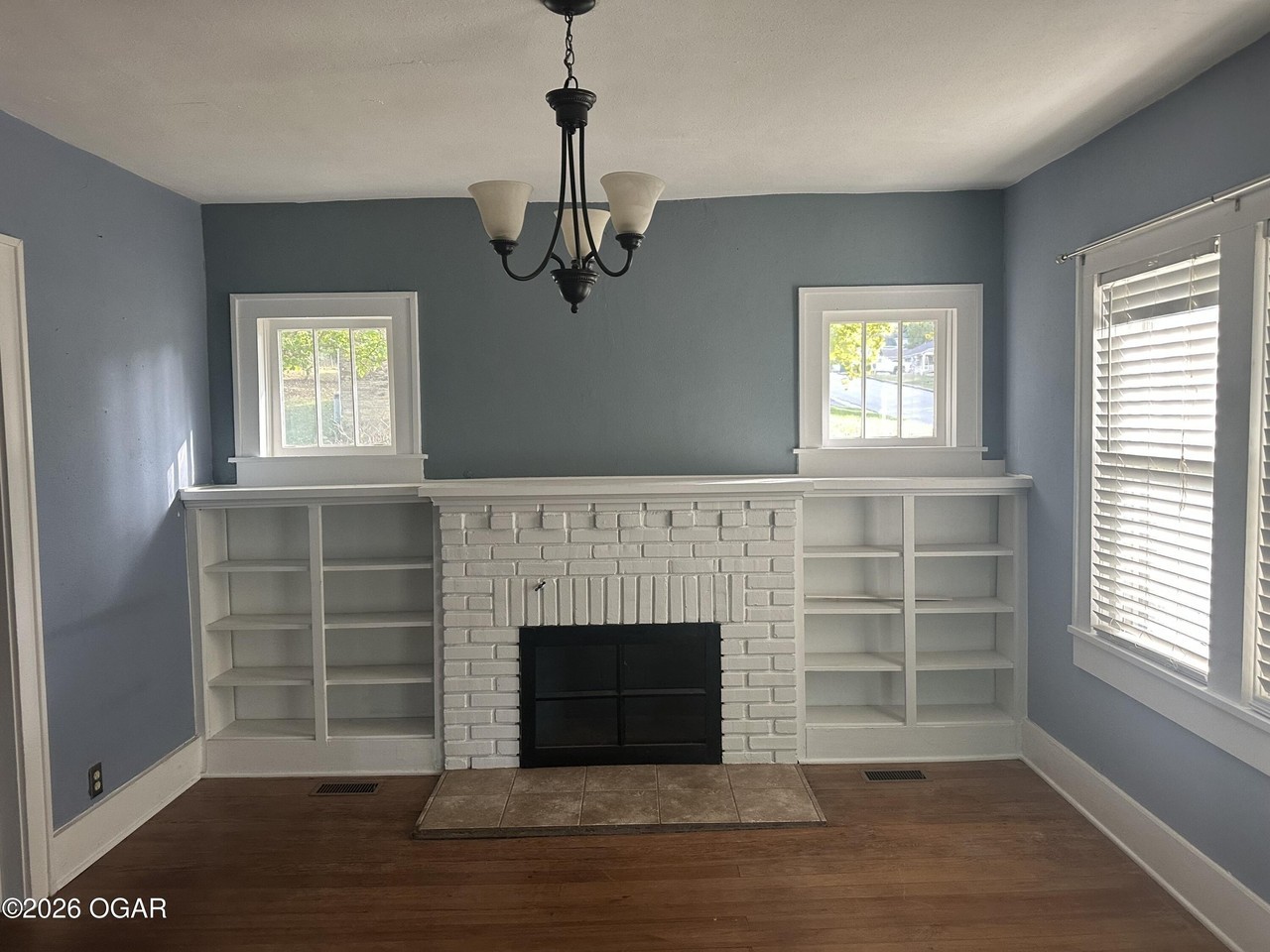 605 S High St - Photo 2 of 10