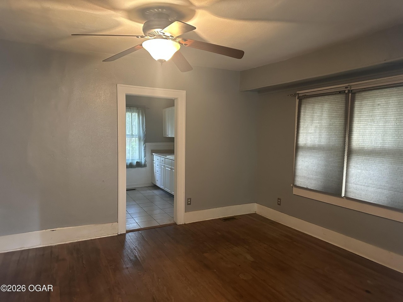 605 S High St - Photo 3 of 10