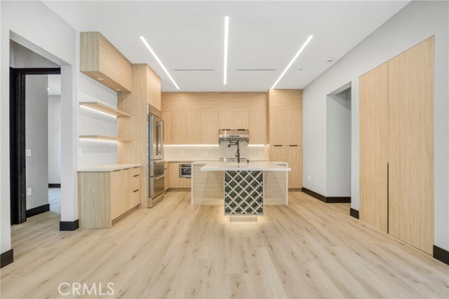 20520 Sherman Way - Photo 2 of 7