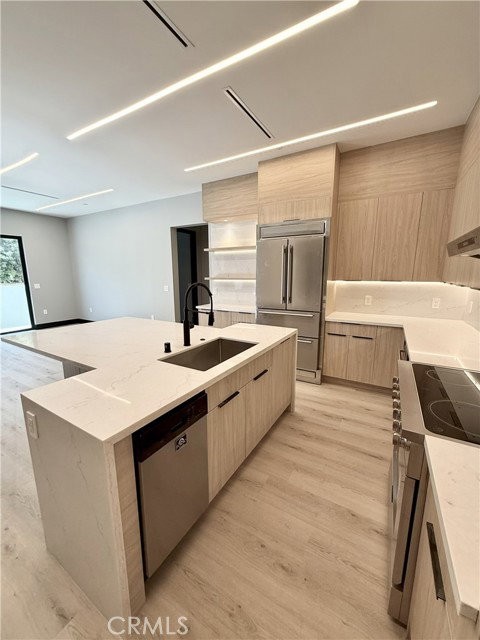 20520 Sherman Way - Photo 4 of 7