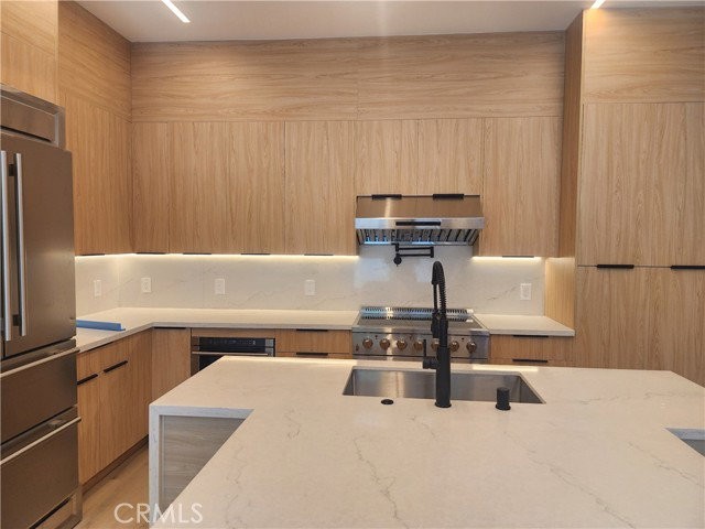 20520 Sherman Way - Photo 6 of 7