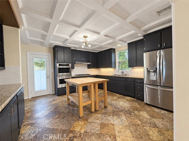 7006 Zelzah Ave - Photo 5 of 8