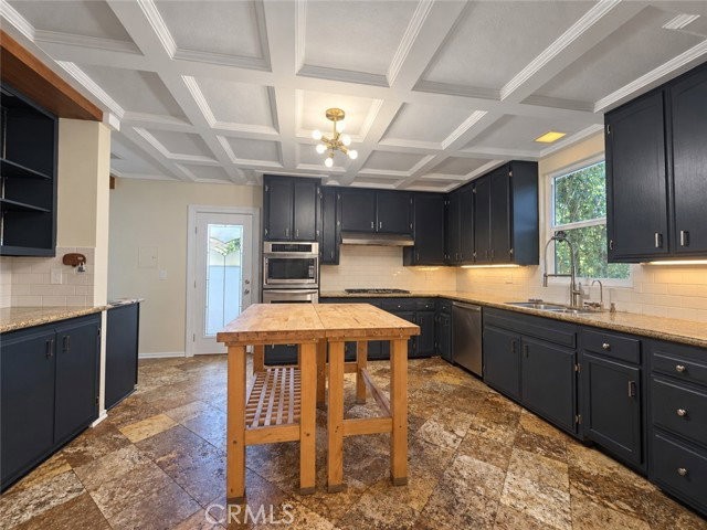 7006 Zelzah Ave - Photo 6 of 8