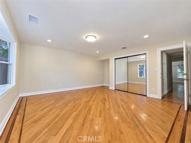 7006 Zelzah Ave - Photo 7 of 8