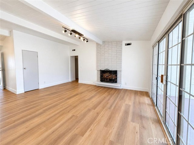 6830 Sylvia Ave - Photo 7 of 8