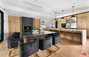 featured image of 13339 Margate St