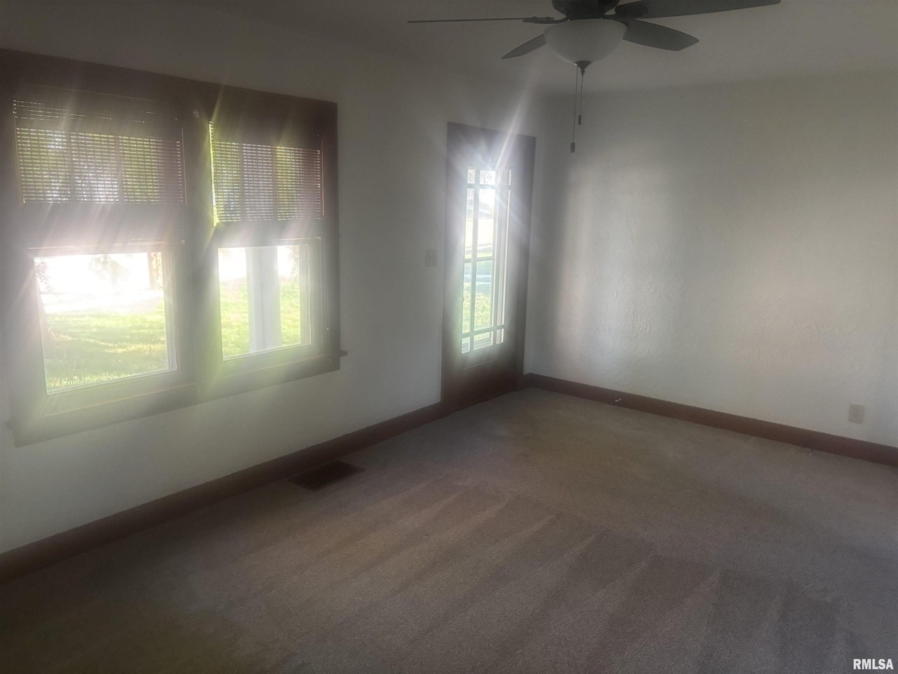 204 Hilldale Ave - Photo 3 of 11