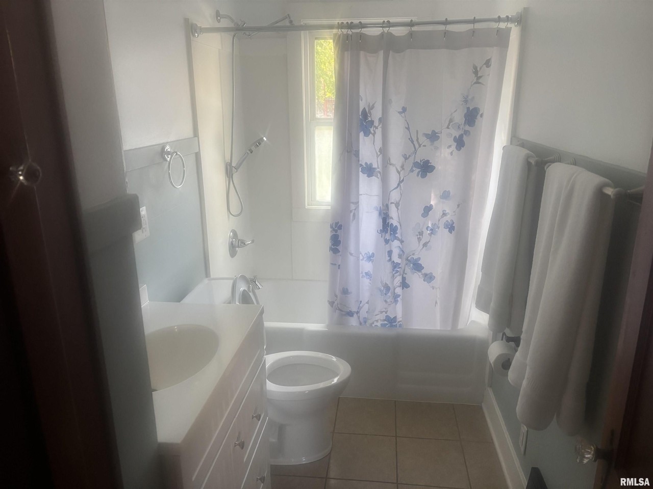204 Hilldale Ave - Photo 6 of 11
