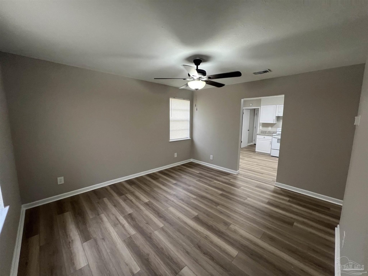 821 Calhoun Ave - Photo 2 of 18