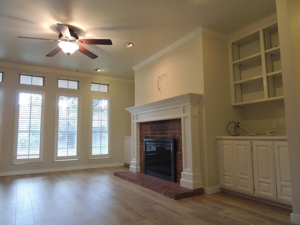 2002 Hereford Blvd - Photo 2 of 42
