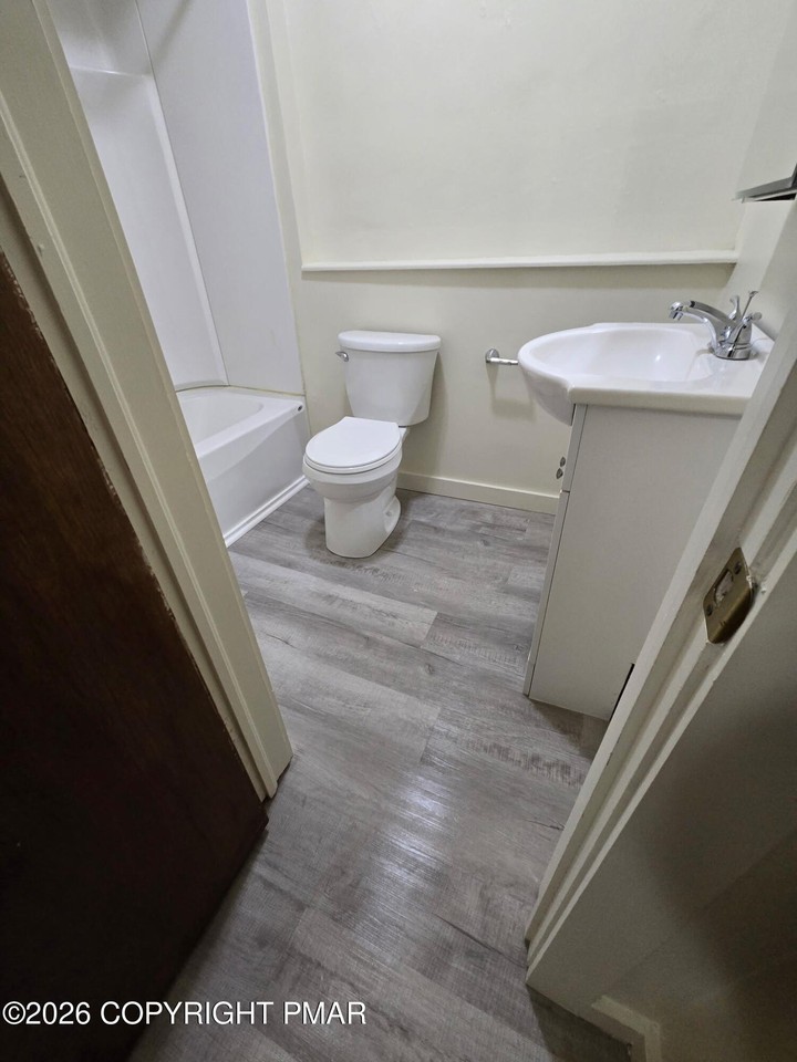 106 3rd St #1 - Photo 4 of 7