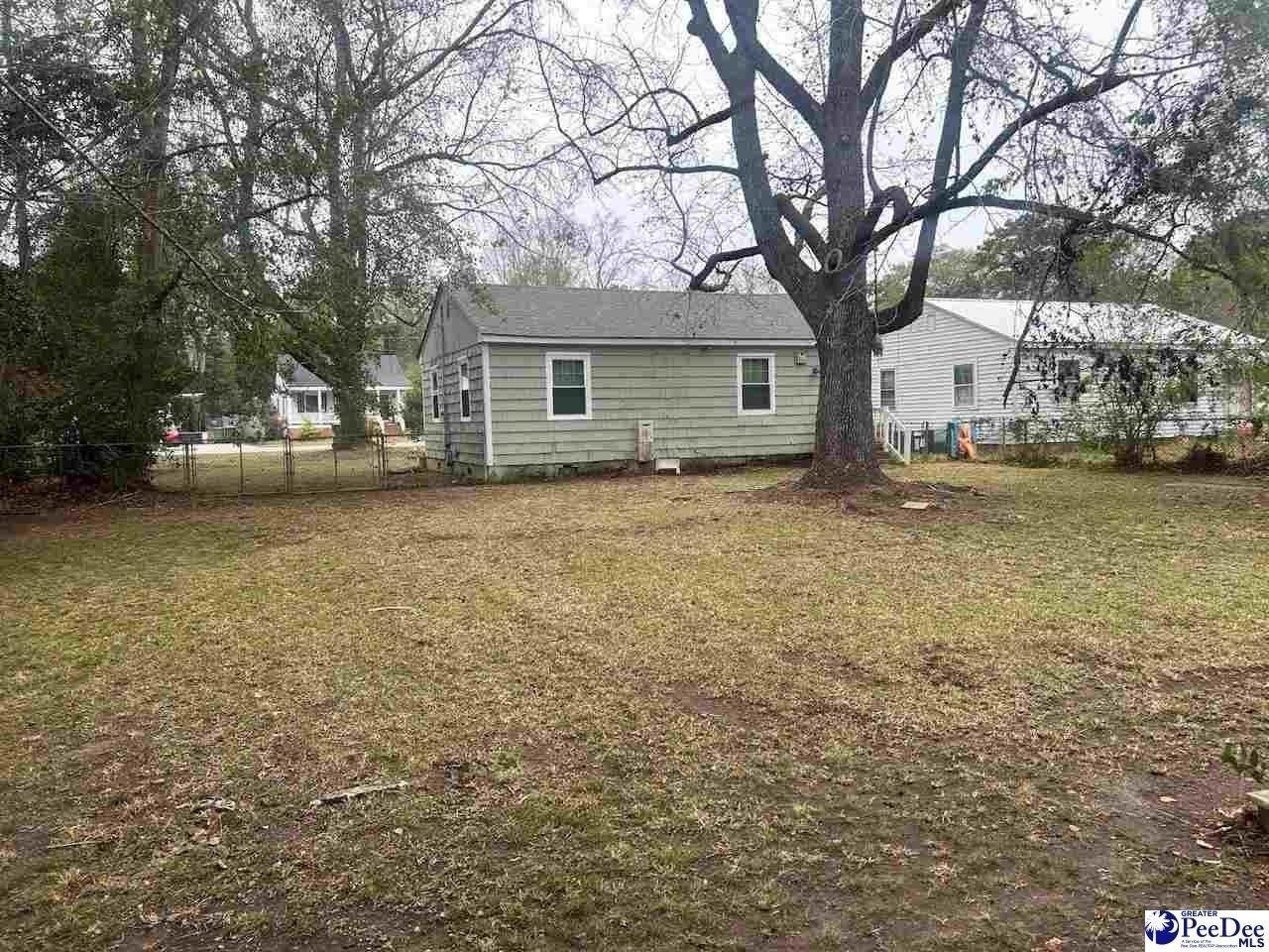 848 Lynwood Dr - Photo 4 of 13