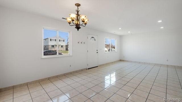 30575 Groveland St - Photo 5 of 24