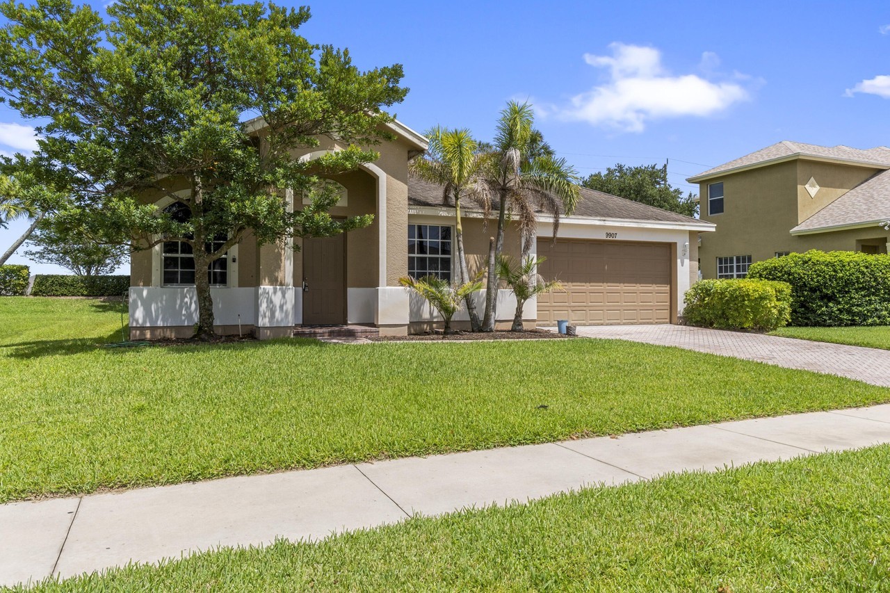 9907 E Verona Cir - Photo 3 of 31